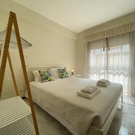 Apartamento 2q No Centro *